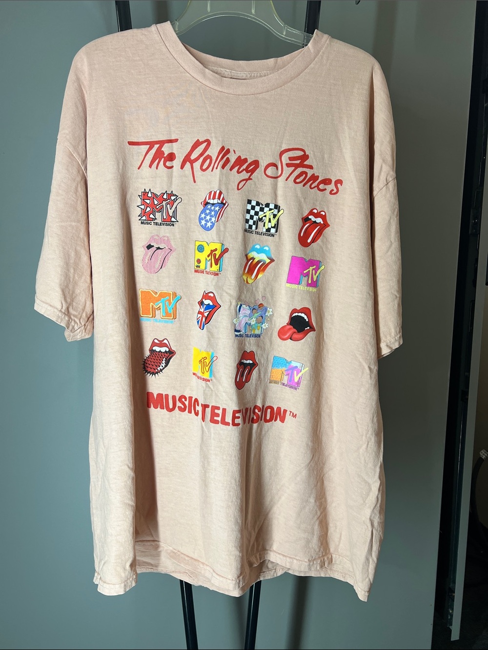 Bravado Pink Rolling Stones MTV Icons Short Sleeve Tee